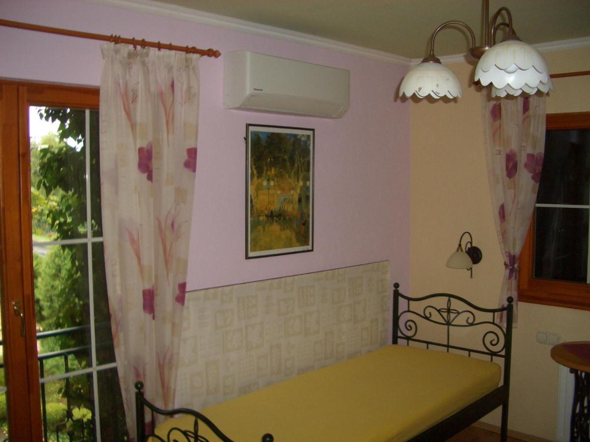 Bundi Vendeghaz Hotel Kehidakustany Bagian luar foto
