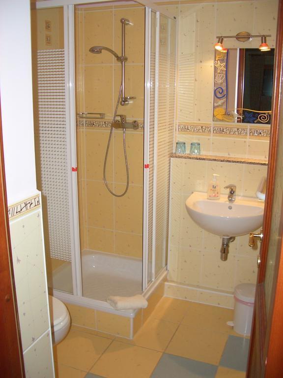Bundi Vendeghaz Hotel Kehidakustany Bagian luar foto